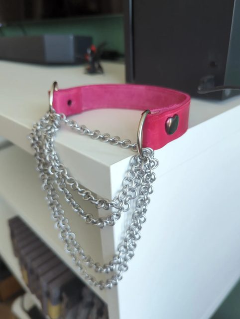 Magenta Collar — Dyed leather and hardware